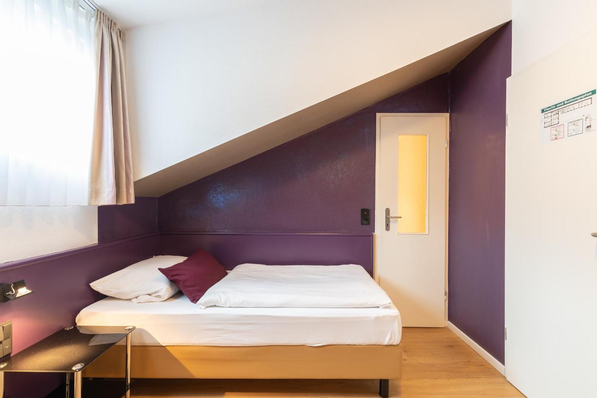 Hotel Porta Nigra Trier Room photo